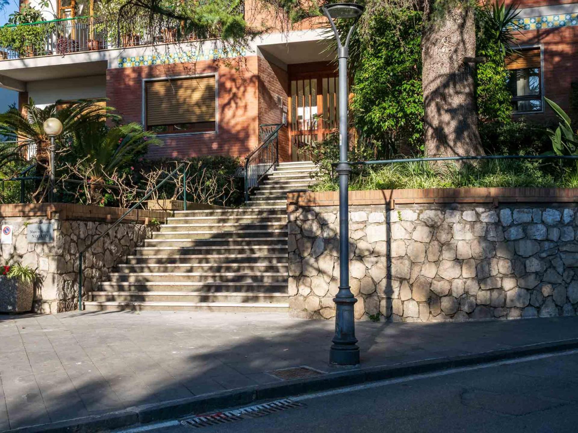 Апартаменти Pine House Сорренто Екстер'єр фото